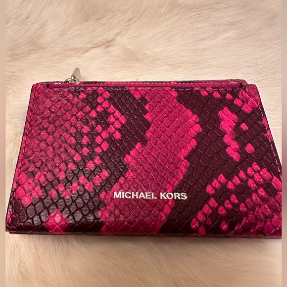 Michael Kors Pink Snake Print wallet - Picture 3 of 4